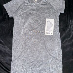 Lululemon Swiftly Tech Short Sleeve 2.0